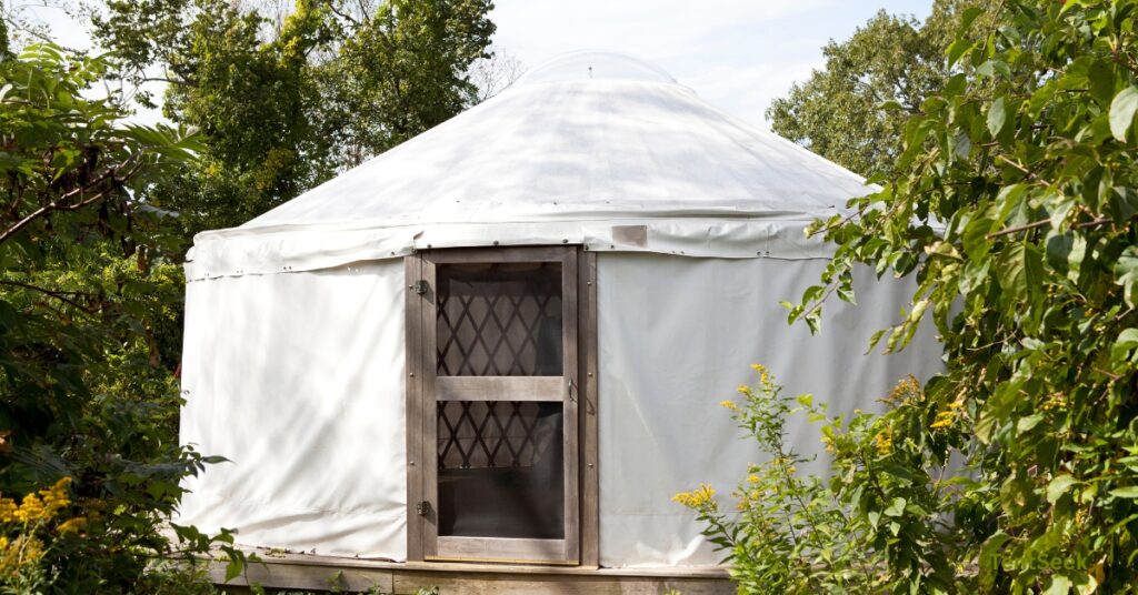 How to Keep a Vegetable Grow Tent Warm at Night